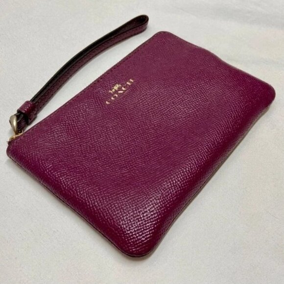 Coach Women's Small Corner Zip Wristlet Pouch Wallet Purse Purple Plum GUC - Picture 2 of 15